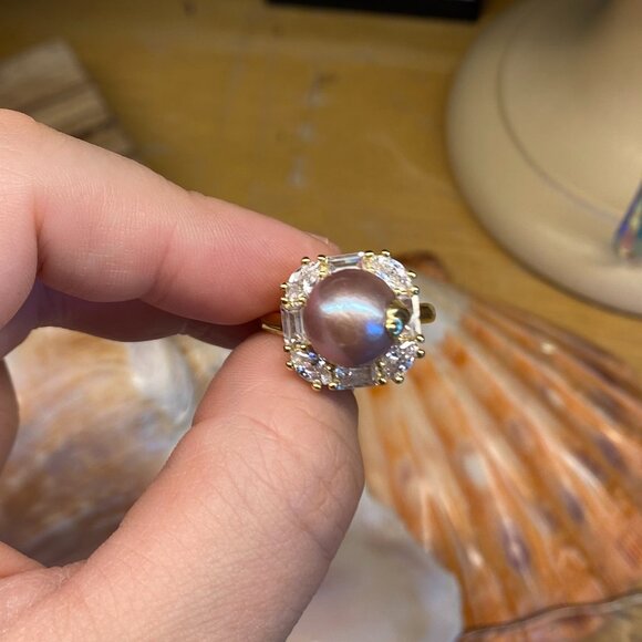 GIANT Purple Freshwater Pearl Ring with Tiny Golden Shell Charm - Picture 5 of 5